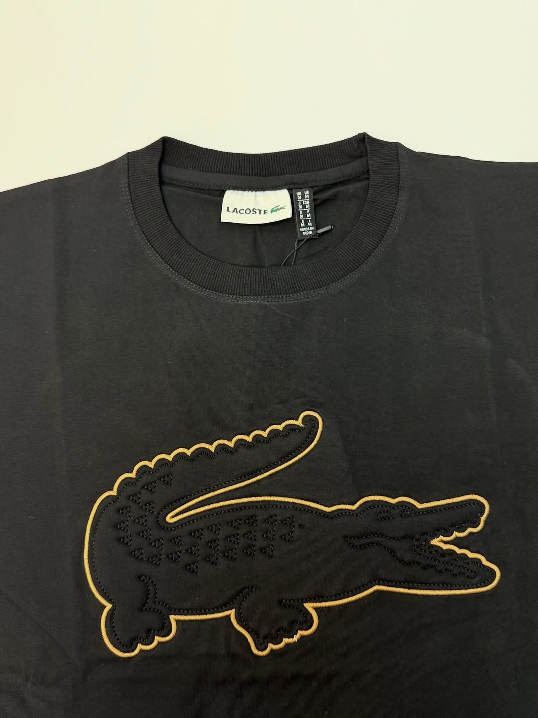 LACOSTE SIGNATURE BIG CROC EMBROIDERED T-SHIRT