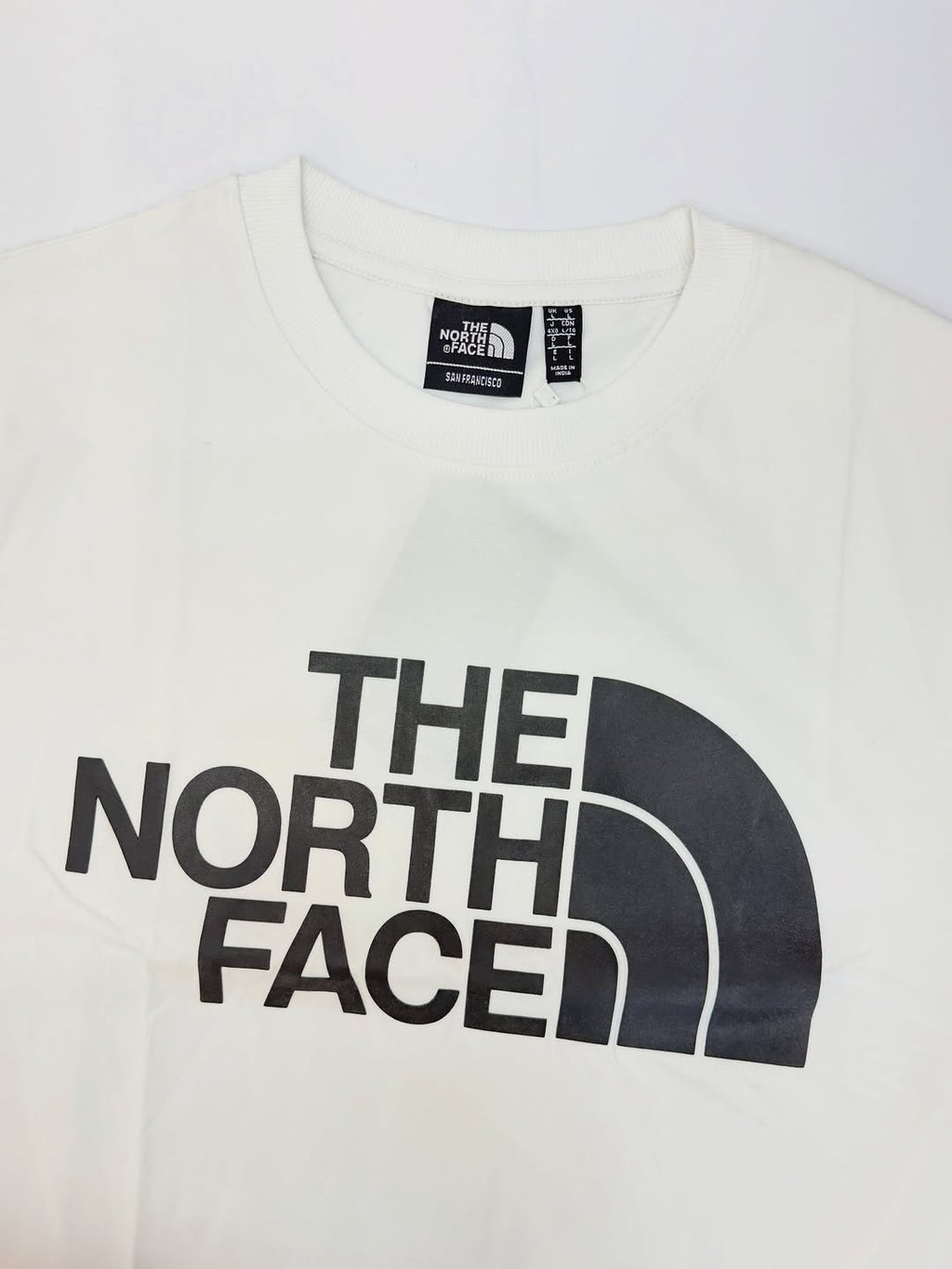 The North Face Men’s Oversized Logo Graphic T-Shirt - White